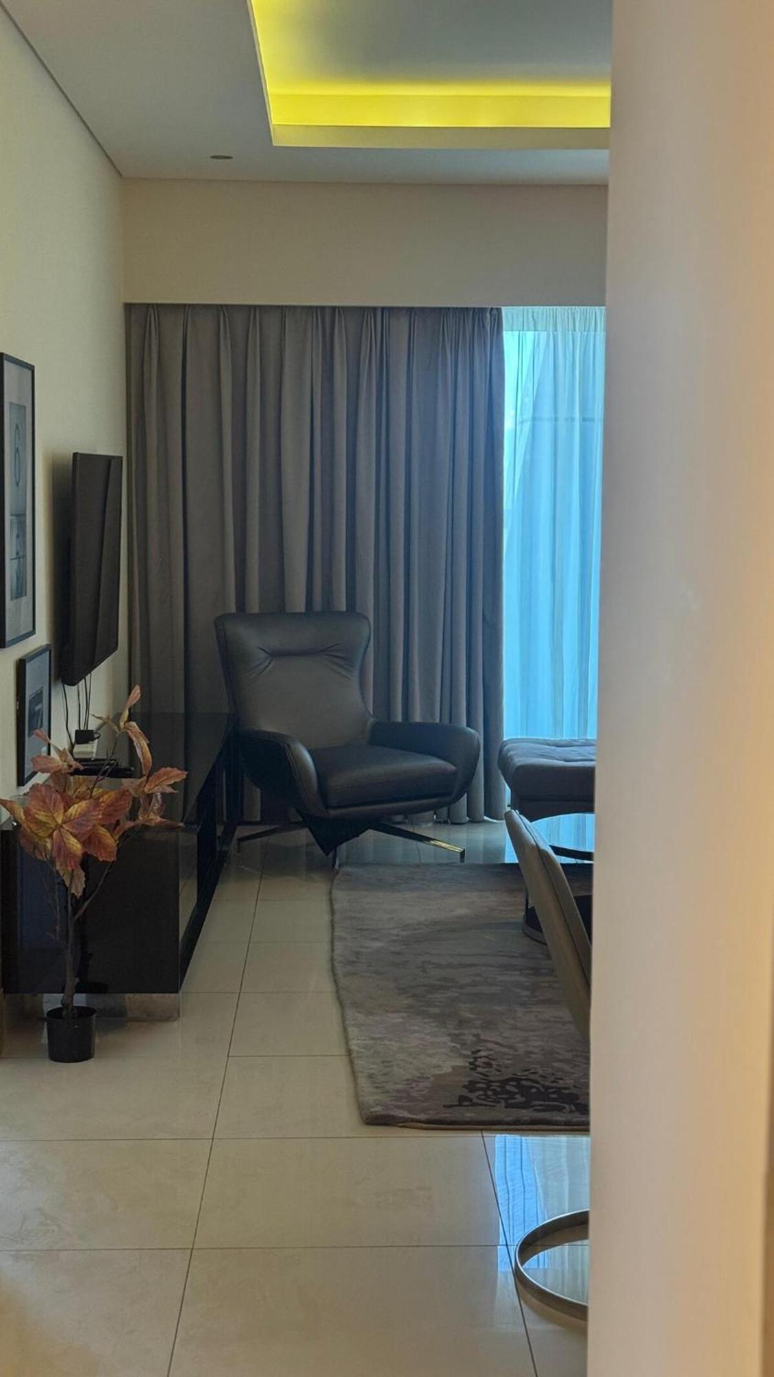 Apartment 4004 Burj View Luxury Royal Montania Homes